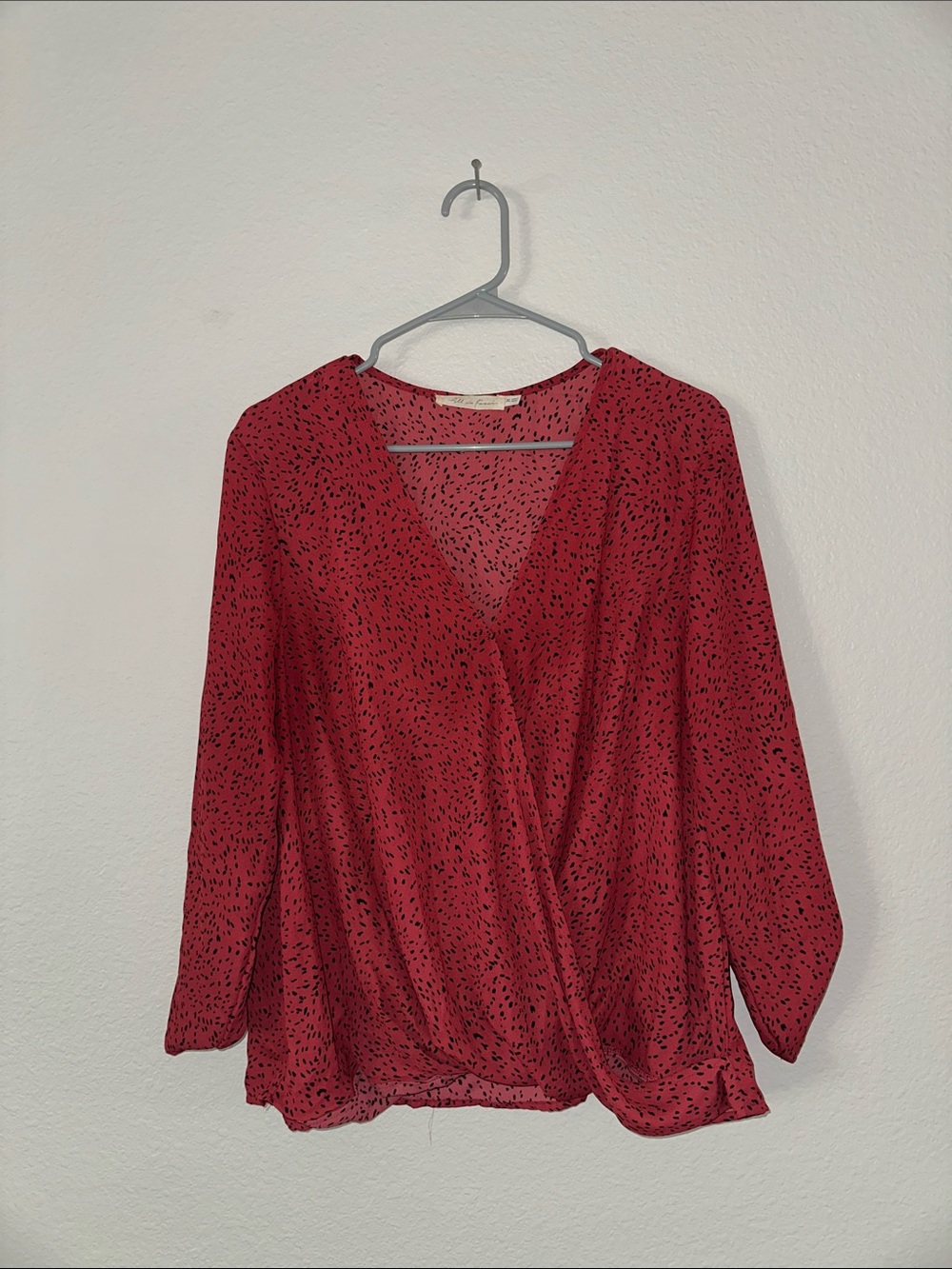 All In Favor Women’s Coral Black Print Wrap Blouse Size XL